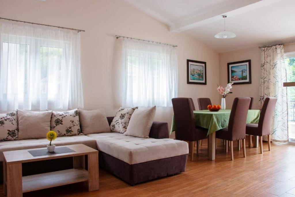 Veron Apartments Kotor Zimmer foto
