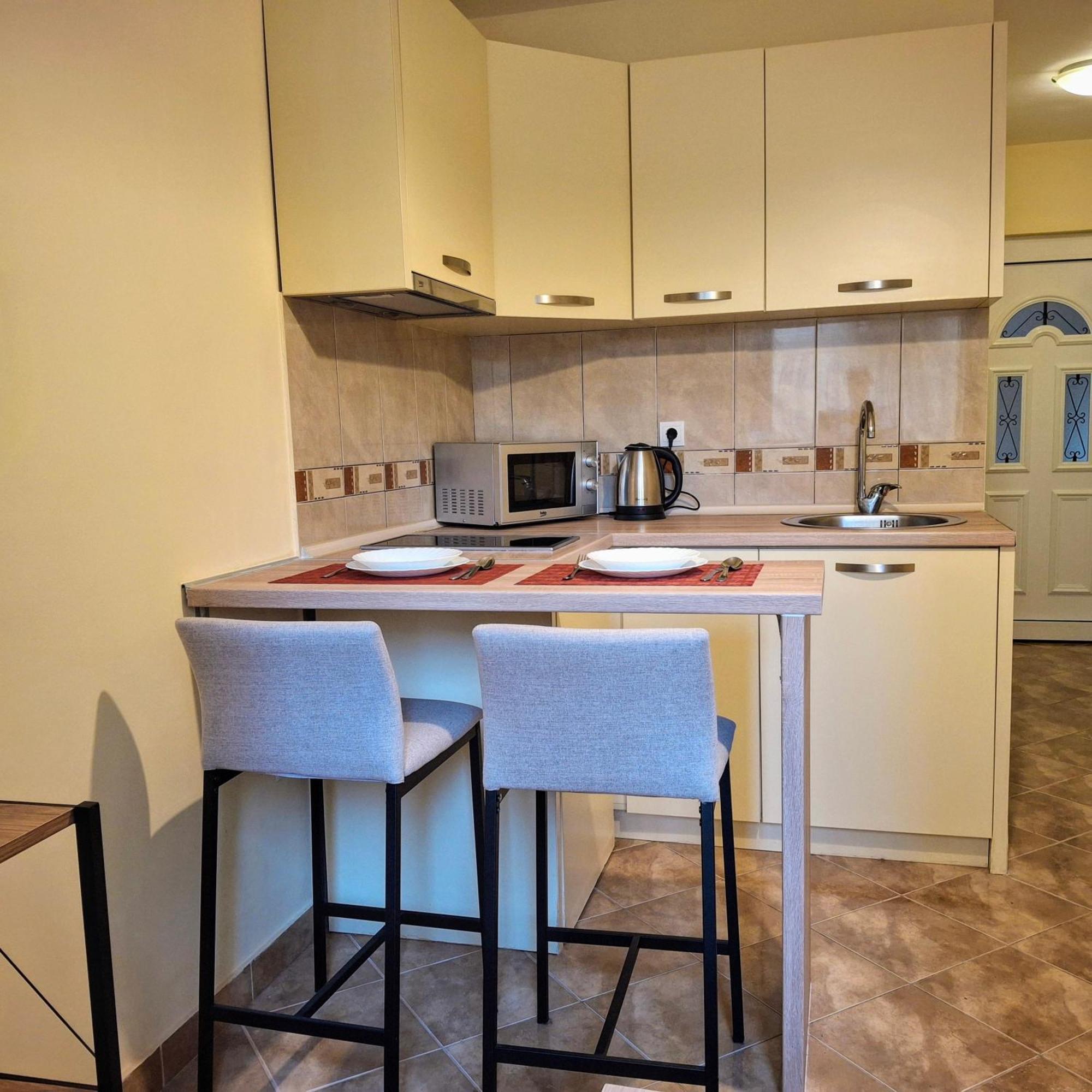 Veron Apartments Kotor Zimmer foto
